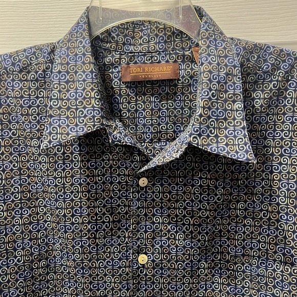 Tori Richard High End casual button front shirt. Size XL - Picture 2 of 6